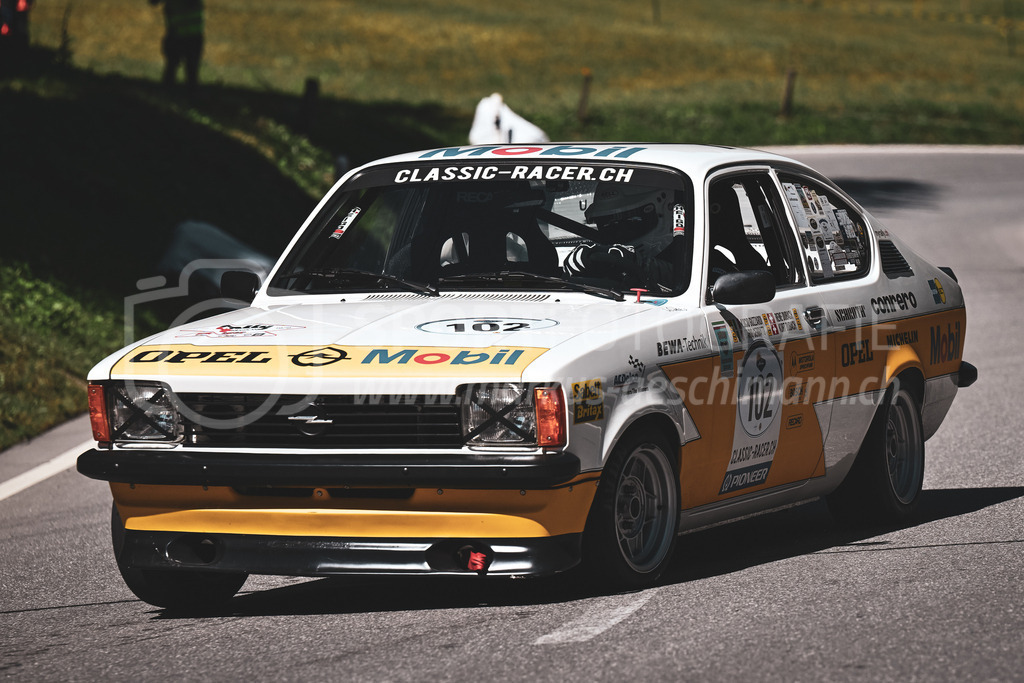 19. Arosa ClassicCar 2023 - 1. September 2023 | 19. Arosa ClassicCar 2023
Arosa, Schweiz
Dubach René aus St. Erhard mit der Startnummer 102 in einem Opel Kadett C GTE Spezialtourenwagen IS/E1, Jahrgang 1978, in der Klasse Classic Trophy.
@arosaclassiccar, @arosa.official, #arosaclassiccar, #arosa, #76curves, #classiccar
Bild: Sportfotografie Markus Aeschimann | www.markus-aeschimann.ch - Realisiert mit Pictrs.com