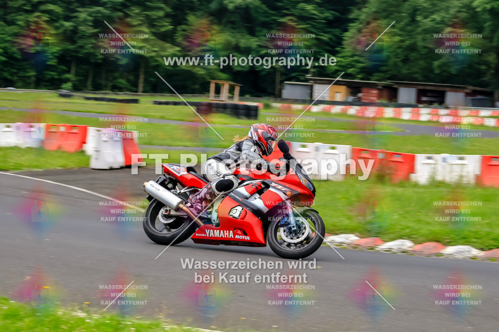 VBK-6412 | Hier findet Ihr Bilder von Touristenfahrten auf der Nürburgring Nordschleife oder von anderen Veranstaltungen die ich besucht habe. Viel Spass beim Durch Schauen 