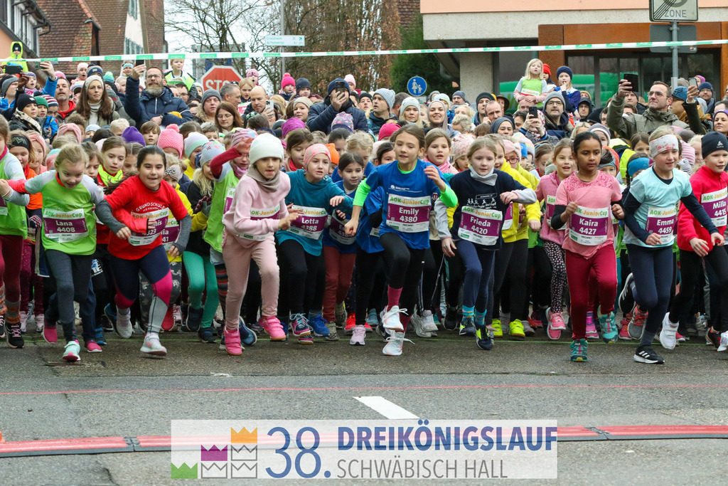 400m AOK Junior Cup | 3 Koenigslauf 2024 400m AOK Junior Cup - Realisiert mit Pictrs.com
