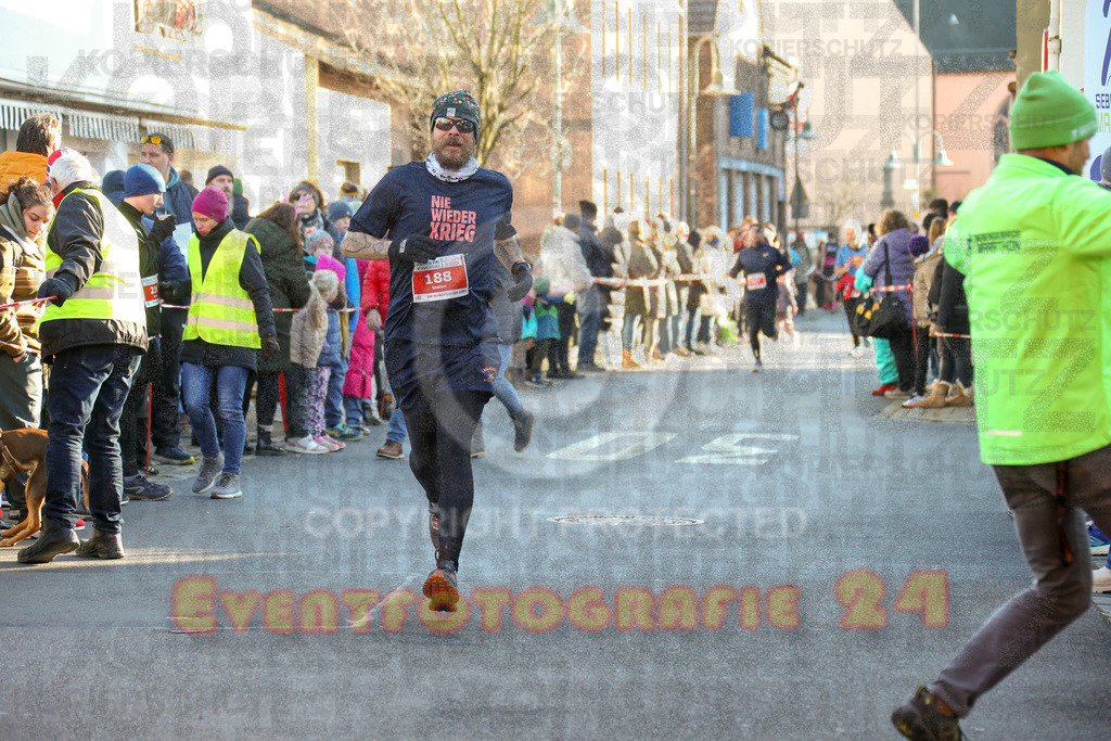 241201_1230_EX1_2388 | Sportfotografie im Rhein-Sieg Kreis, Köln, Bonn, NRW, Rheinland Pfalz, Hessen, etc. Unser Tätigkeitsfeld umfasst den Laufsport vom Volkslauf über den Marathon, Duathlon, Triathon bis zum Ultralauf wie Kölnpfad Ultra oder Schindertrail.