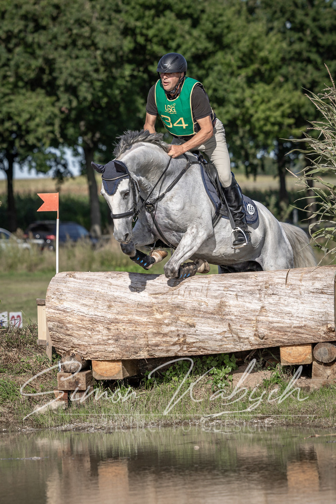 20250907-_3LI3527 | Tierfotografie Pferde, Hunde, Katzen, Haustiere.
Turnierfotografie Reitturniere, Reiten, Springreiten, Dressur in Hanau, dem Main-Kinzig-Kreis und dem Rhein-Main- Gebiet um Frankfurt