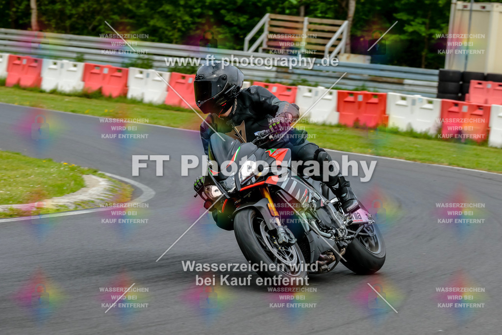 MotoTeamVBK-20267 | Hier findet Ihr Bilder von Touristenfahrten auf der Nürburgring Nordschleife oder von anderen Veranstaltungen die ich besucht habe. Viel Spass beim Durch Schauen 
