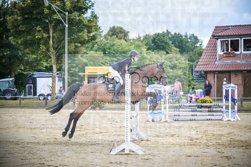 DOS_3129 | Entdecke hochwertige Reitturnierfotos von Foto Oger. Professionell, emotional und authentisch – jetzt Lieblingsmomente im Shop bestellen.Deutschlandweite Turnierfotografie. - Realisiert mit Pictrs.com