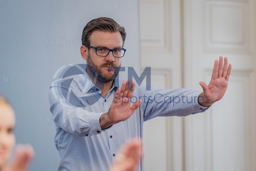 TM-20250605-0012 | Pressetermin mit Landesrätin Sara Schaar, Fachreferent für Jugend Joachim Zmölnig, der Dreikönigsaktion und Katholischen Jungschar.Spiegelsaal, Klagenfurt, Österreich.Copyright: TM Sportscapture/Matthias Trinkl