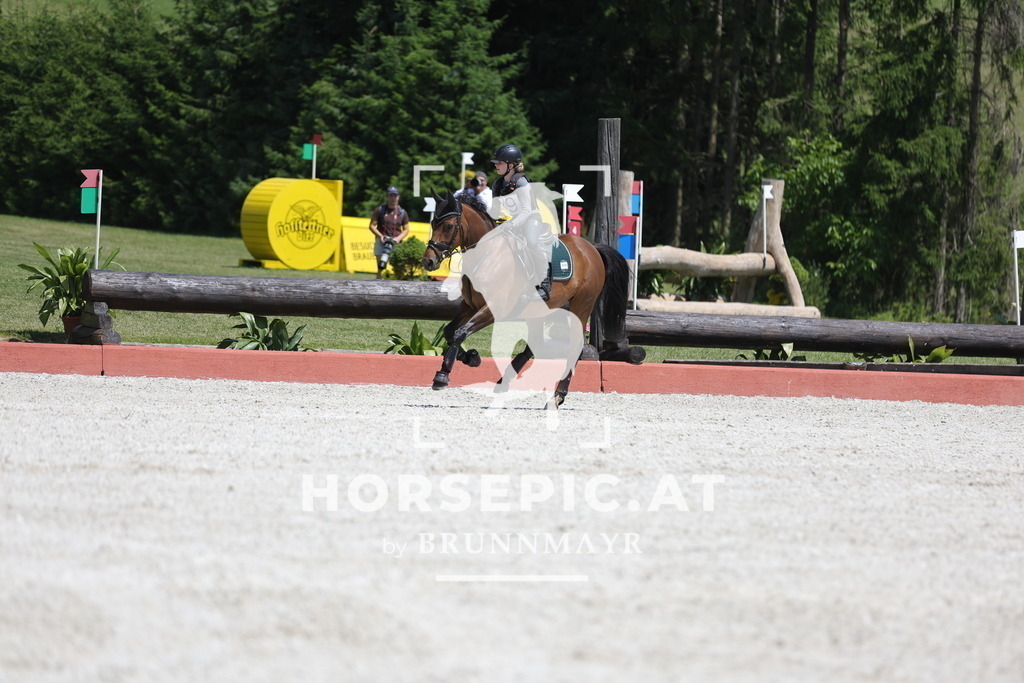 0P6A4991 | Willkommen bei Brunnmayr - Design & Fotografie – Ihrem Spezialisten für Reitturniere und Pferdeveranstaltungen in Oberösterreich, Salzburg und Bayern! Seit über 17 Jahren sind wir leidenschaftlich dabei.