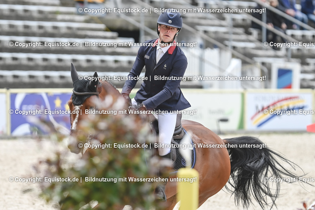 20230514_CCI4_Springen_0310 | equistock