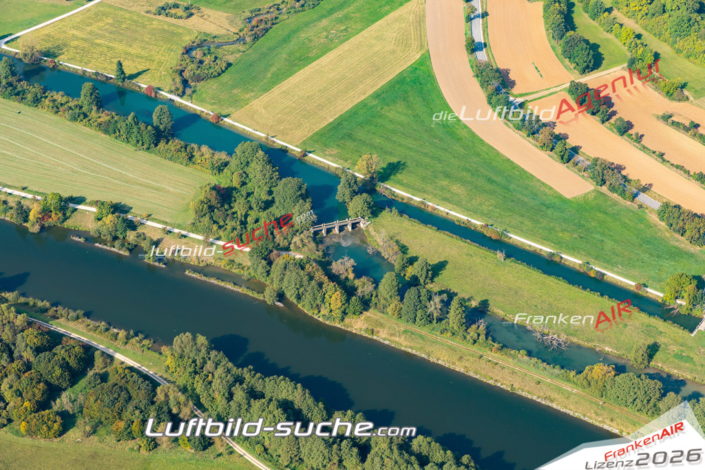 Aktuelles Luftbild von Mühlbach ludwig-donau-kanal - Die Luftaufnahme wurde 2020 mittels UL-Flugzeug erstellt ( keine Drohne ) - hochauflösende Kamera-Systeme von  Canon -Beste Qualität - Für grossformatige Ausdrucke geeignet. Die Geschenkidee !