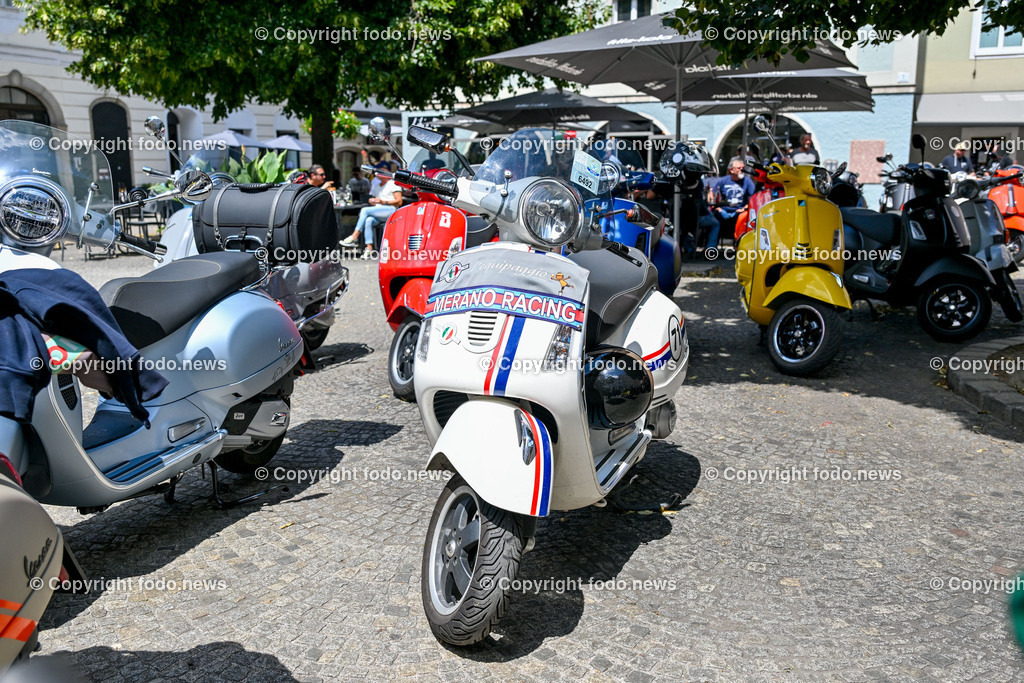Vespatreffen 2024 Altstadt Linz_ 15.06.2024-4 | 15.06.2024, Linz, AUT, Altstadt Linz, im Bild Vespatreffen in der Altstadt Linz 2024©Harald Dostal / fodo.news