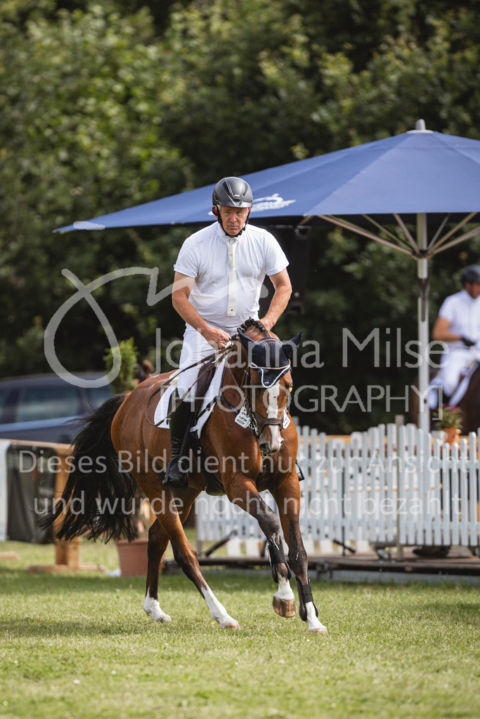 240719_LC_SprPf-A1-137 | Deine schönsten Turniermomente als professionelle Fotos! Entdecke hochwertige Pferdesport-Fotografie im Online-Shop. Jetzt Fotos finden & bestellen!