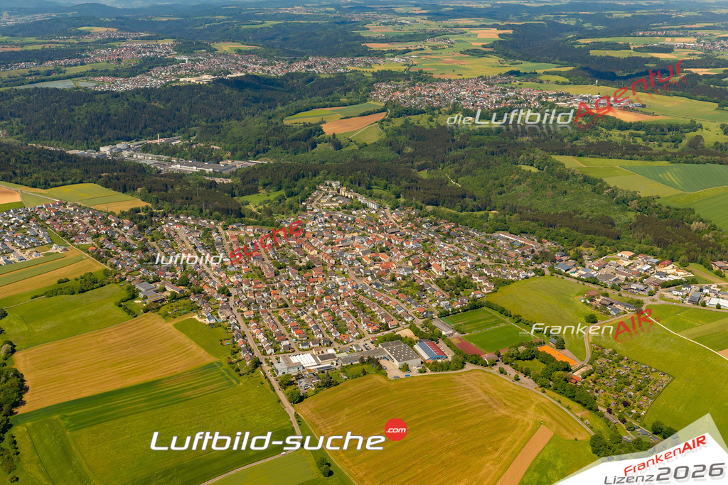 Das Luftbild zeigt : Herlikofen Schwäbisch Gmünd - Die Luftaufnahme wurde 2024 vom UL-Flugzeug aus erstellt ( keine Drohne ) - Hochauflösende Luftaufnahme - Für grossformatige Ausdrucke geeignet. Die Geschenkidee !Mit Lizenz und Bildrechte bestellbar