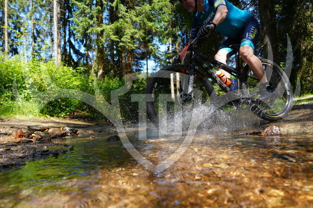 FC605382 | Fotogalerie der Treibjagd im Dunkelwald - Dein MTB Etappenrennen im Erzgebirge - Realisiert mit Pictrs.com