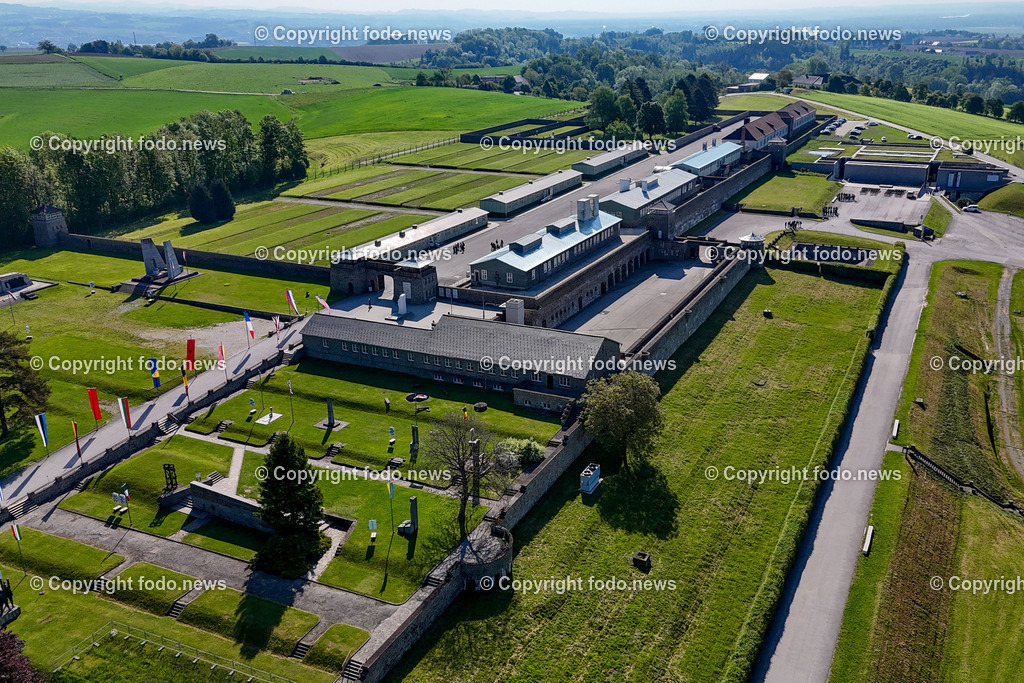 Mauthausen_ KZ Gedenkstaette_ Konzentrationslager_ 07.05.2025-29 | 07.05.2025, Mauthausen, AUT, Konzentrationslager Memorial, Themenbild im Bild KZ Gedenkstaette Mauthausen Memorial, Lager, Baracken, Apellplatz, Erinnerungsort, Frieden, Historischer Ort, Holocaust, Kulturdenkmal, Luftaufnahme, Mahnmal, Mauthausen, Menschenrechte, Monumente, NS-Zeit, Nationalsozialismus, Zwangsarbeit, Geschichte