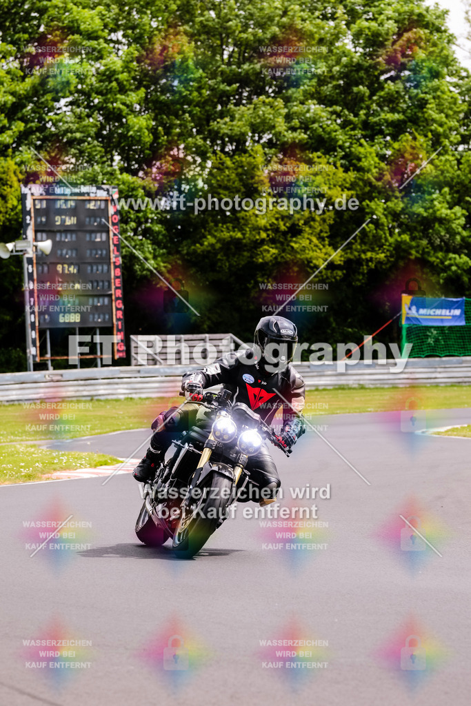 MotoTeamVBK-20685 | Hier findet Ihr Bilder von Touristenfahrten auf der Nürburgring Nordschleife oder von anderen Veranstaltungen die ich besucht habe. Viel Spass beim Durch Schauen 