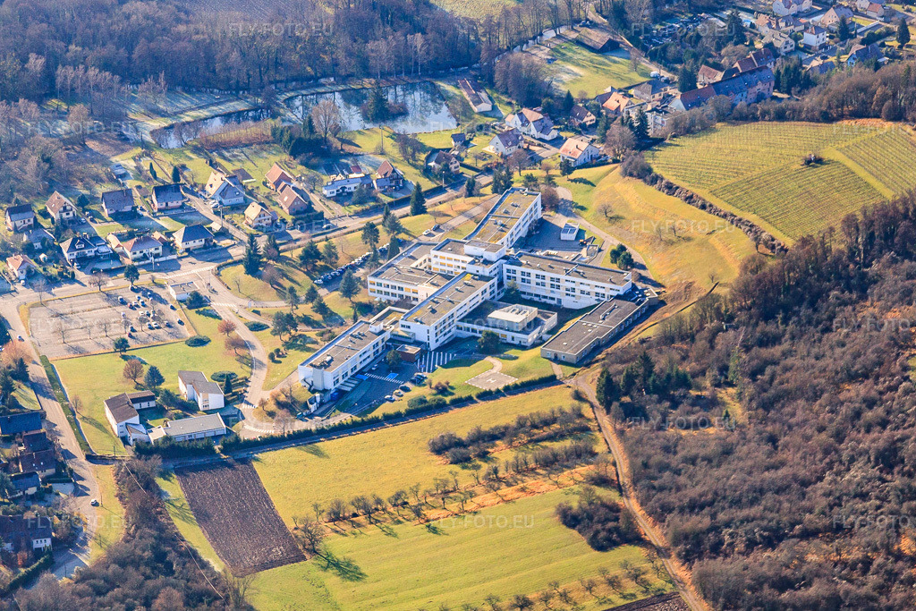 Vue aérienne: Centre Hospitalier de la Lauter - Wissembourg à Wissembourg dans le département Bas Rhin, France – .Photo: IMG_48372.jpg prise le 11/12/2011 par Werner Riehm/FLY-FOTO.eu – Résolution de l'original: 4526 x 3017 px – Centre Hospitalier - Wissembourg