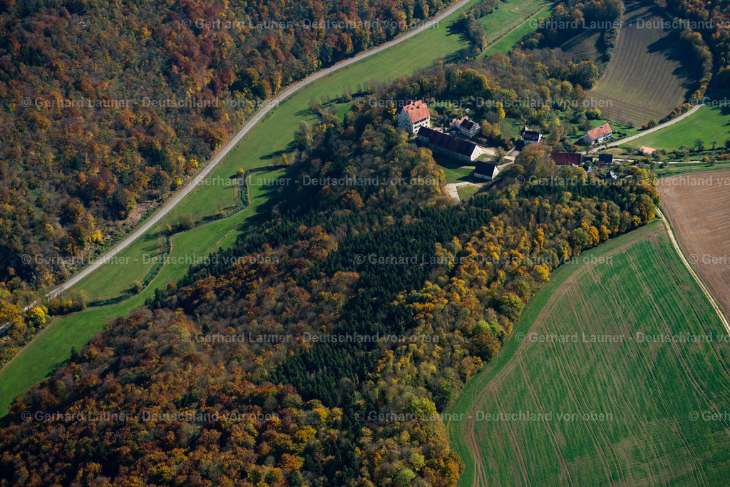 3704692 | HERRLINGEN 16.10.2017 Forstgebiete in einem Waldgebiet  in Herrlingen im Bundesland Baden-Württemberg, Deutschland // Forest areas in  in Herrlingen in the state Baden-Wuerttemberg, Germany Foto: Gerhard Launer
