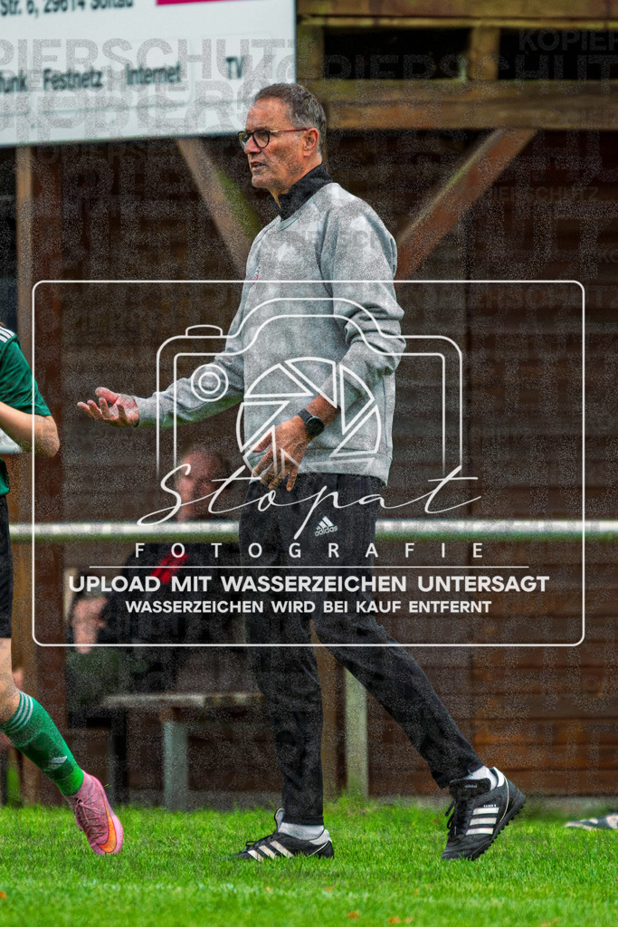 260919-MTVSCT-0063 | Bodo Bosselmann (SC Tewel - Trainer); Kreisliga Damen ROW - MTV Soltau vs. SC Tewel am 19.09.2026 in Sportpark Ost, Soltau - Realisiert mit Pictrs.com