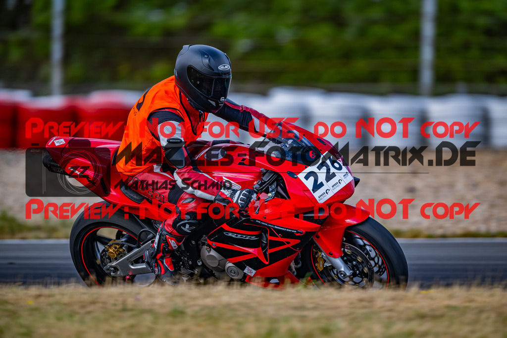 MaZZes_FotoMatrix_230719_6920 | GRUEN