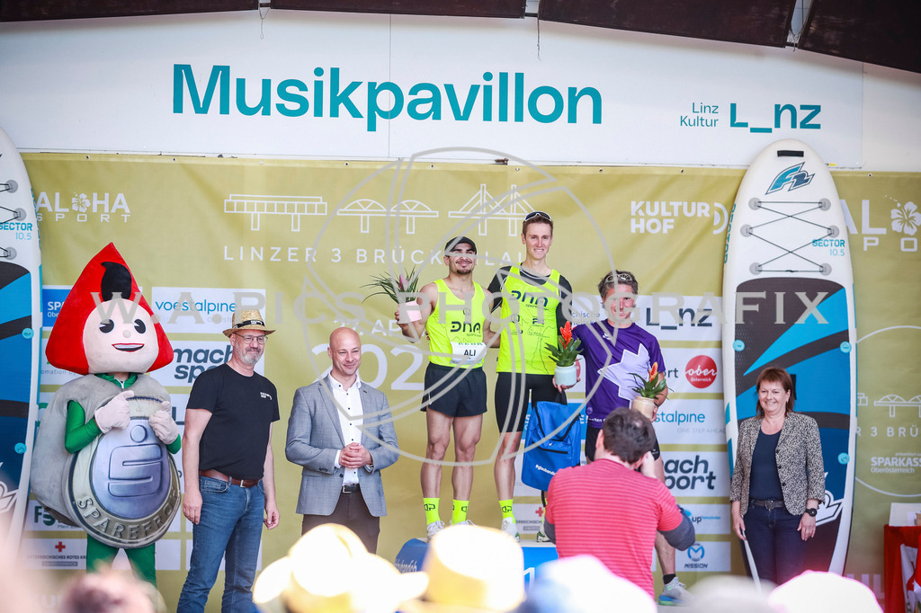 ..... | LINZ,AUSTRIA,27.April 25, Int. 3 Brückenlauf Linz  , Image shows: Photo: WAPICS / Manuel Binder