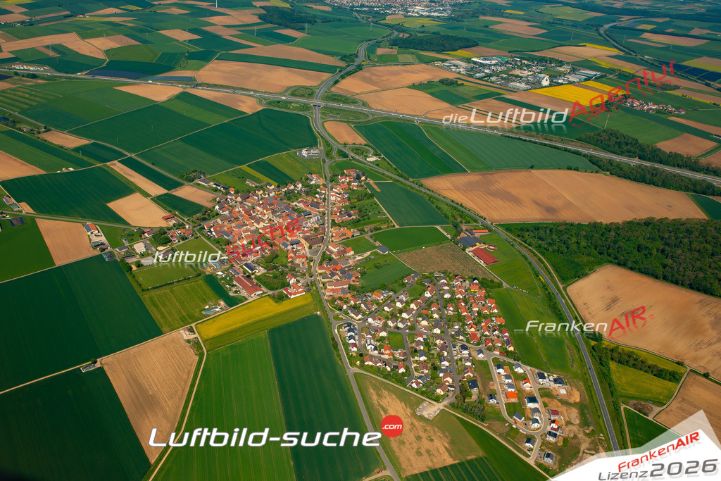 Das Luftbild zeigt :  Biebelried - Die Luftaufnahme wurde 2024 vom UL-Flugzeug aus erstellt ( keine Drohne ) - Hochauflösende Luftaufnahme - Für grossformatige Ausdrucke geeignet. Die Geschenkidee !Mit Lizenz und Bildrechte bestellbar