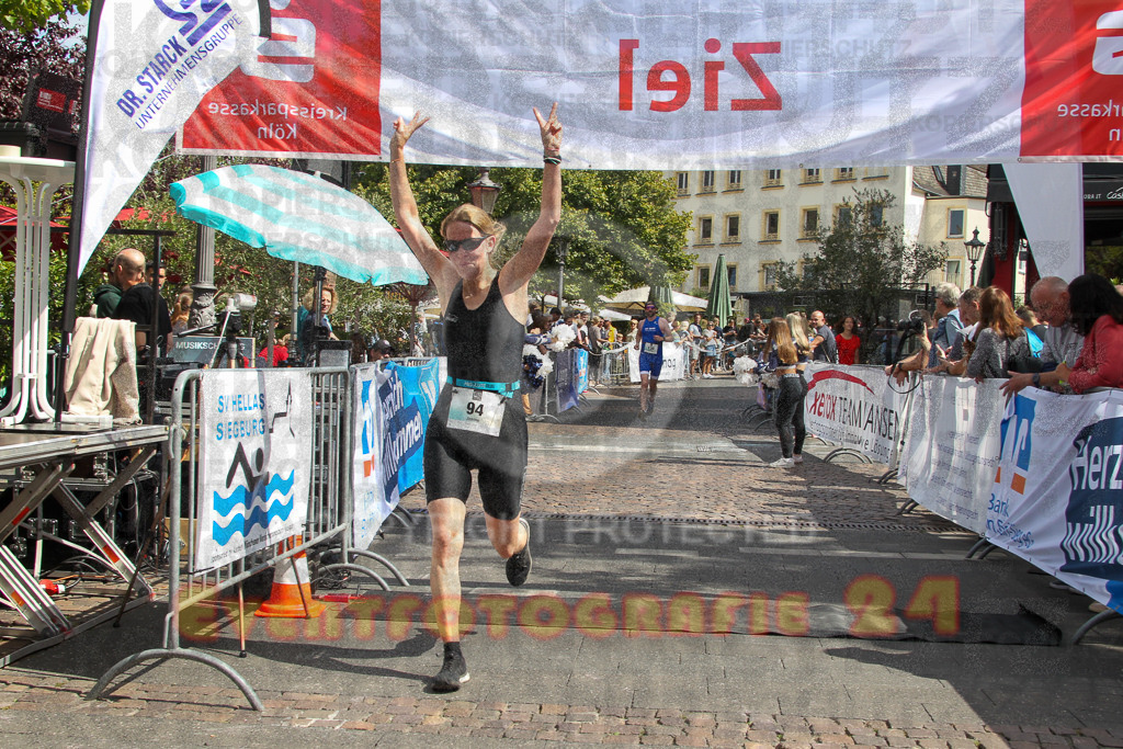 250824_1248_EV4_9505 | Sportfotografie im Rhein-Sieg Kreis, Köln, Bonn, NRW, Rheinland Pfalz, Hessen, etc. Unser Tätigkeitsfeld umfasst den Laufsport vom Volkslauf über den Marathon, Duathlon, Triathon bis zum Ultralauf wie Kölnpfad Ultra oder Schindertrail.