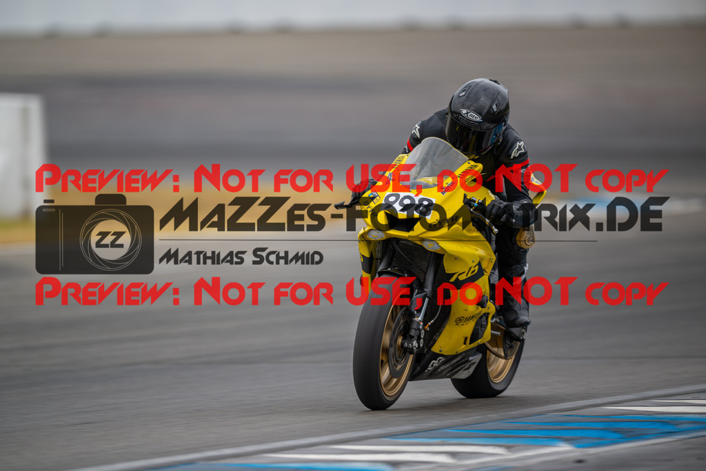 MaZZes-Fotomatrix-20260809-574647 | R1
