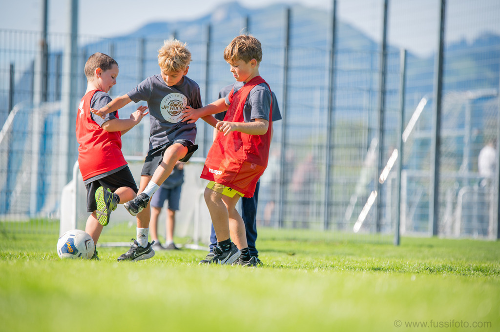 2025-09JP Hockey-Camp-Widnau-405 | "Fussifoto.com – Ihr Ansprechpartner für hochwertige Fotografie! Entdecken Sie kreative Bilder und professionelle Dienstleistungen. Kontaktieren Sie uns für Ihre Projekte!"