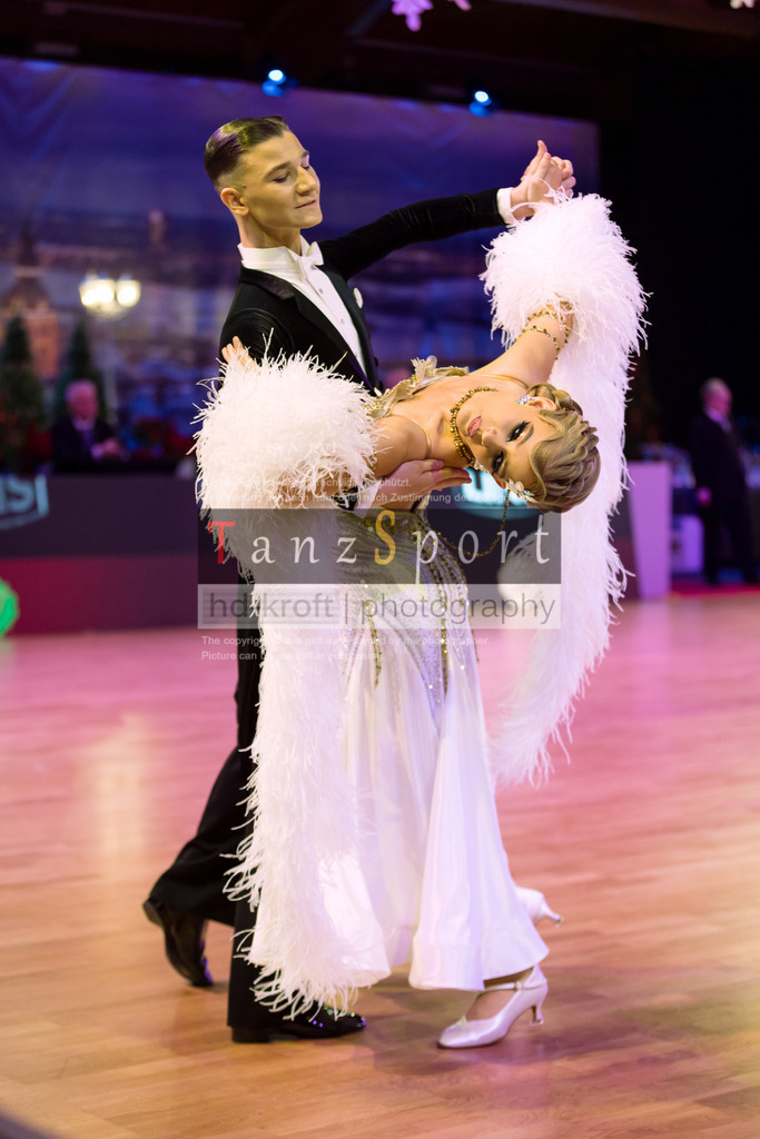 20241215_WDSF_Open_Youth_Std-Riga-8519 | Tanzsportbilder, Standardtanz, Lateintanz, WDSF, DTV, LTVB, dancecomp, goc, hessen tanzt, blaues band der spree, walzer, tango, wiener walzer, slowfox, quickstepp, samba, rumba, cha-cha-cha, paso doble. jive, hd-kroft photography, turniertanzsport