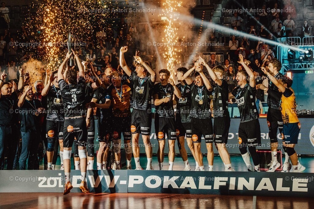 Vollyballpokalfinale 25/26 Mannheim | Zoi DVV Pokalfinale am 28.02.2026 in Mannheim I VfB Suhl LOTTO Thüringen - Allianz MTV Stuttgart I VfB Friedrichshafen - SVG Lüneburg - Realisiert mit Pictrs.com