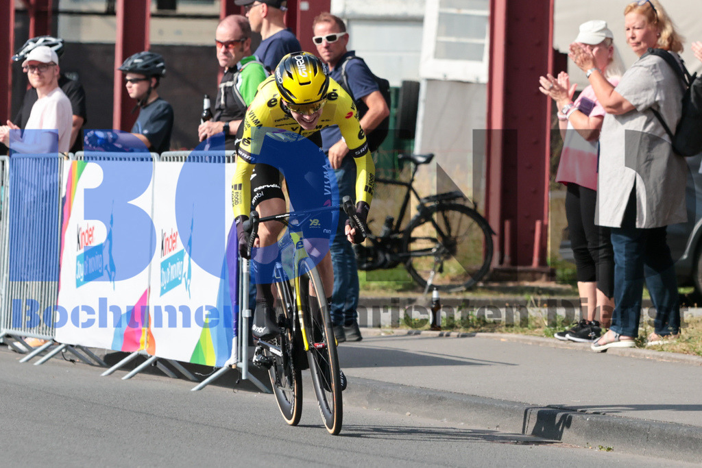 SES_DEUTOU20250820-24 | bond - Realisiert mit Pictrs.com