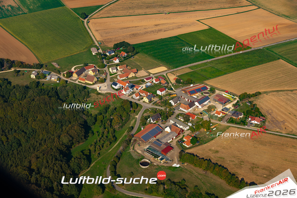 Die Luftbildaufnahme Winnberg -  wurde 2020 mittels Flugzeug (keine Drohne) erstellt. Perfekte Schärfe und Druck- Ergebnisse- Garantiert!