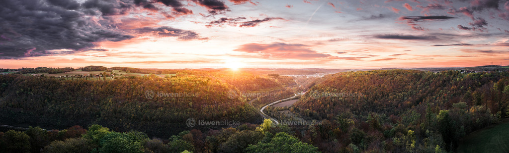 LOEWENBLICKE_DANIEL-SORKALLA_0258 | default