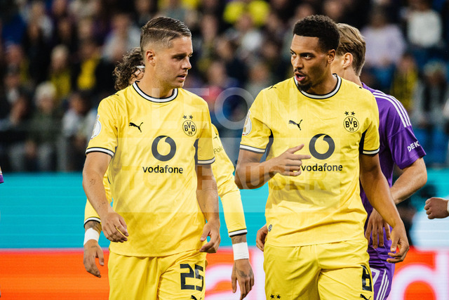 DFB-Pokal: HEBC - Borussia Dortmund, 01.09.2026 | Johannes Cornelis Veerman (Borussia Dortmund, 25), Felix Nmecha (Borussia Dortmund, 8); Fußball, DFB-Pokal, 1. Runde: HEBC vs. Borussia Dortmund am 01.09.2026 im Volksparkstadion, HamburgDFB REGULATIONS PROHIBIT ANY USE OF PHOTOGRAPHS AS IMAGE SEQUENCES AND/OR QUASI-VIDEO. - Realisiert mit Pictrs.com