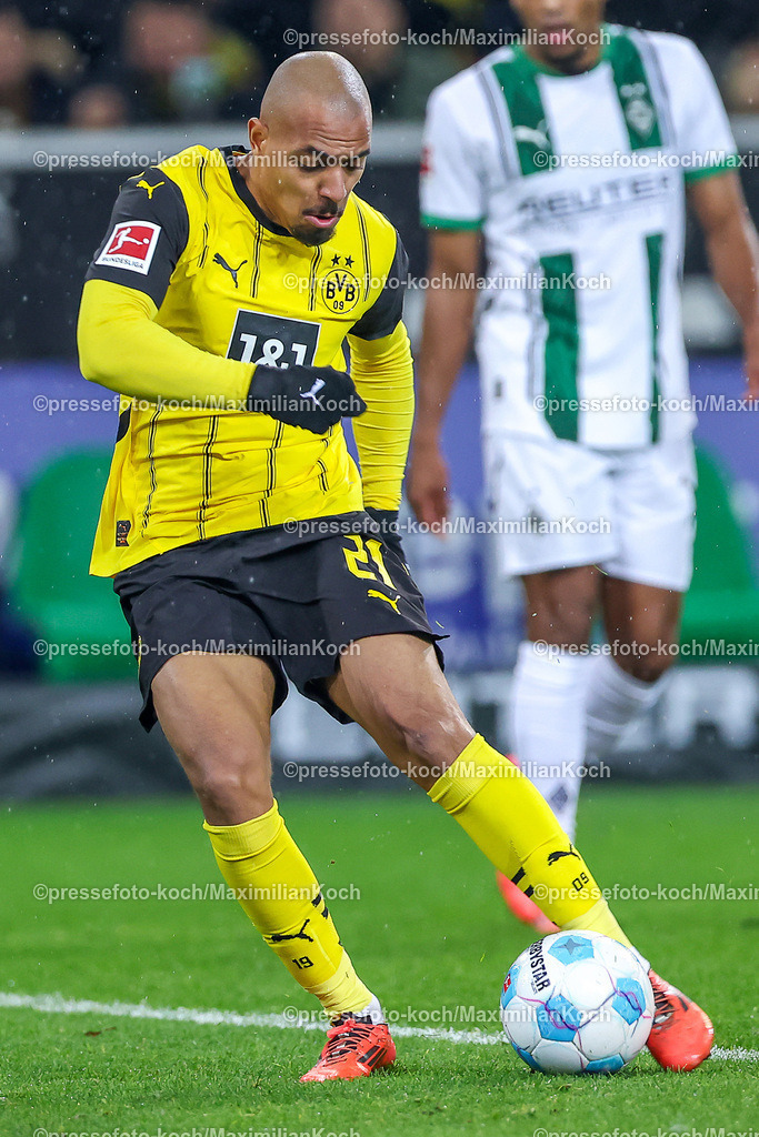 BMG07122401082 | 07.12.2024, Fußball, Borussia Mönchengladbach - Borussia Dortmund, 1. Fußball Bundesliga, Borussia-Park, Saison 2024 2025: Donyell Malen (BVB #21)DFB regulations prohibit any use of photographs as image sequences and or quasi-video.