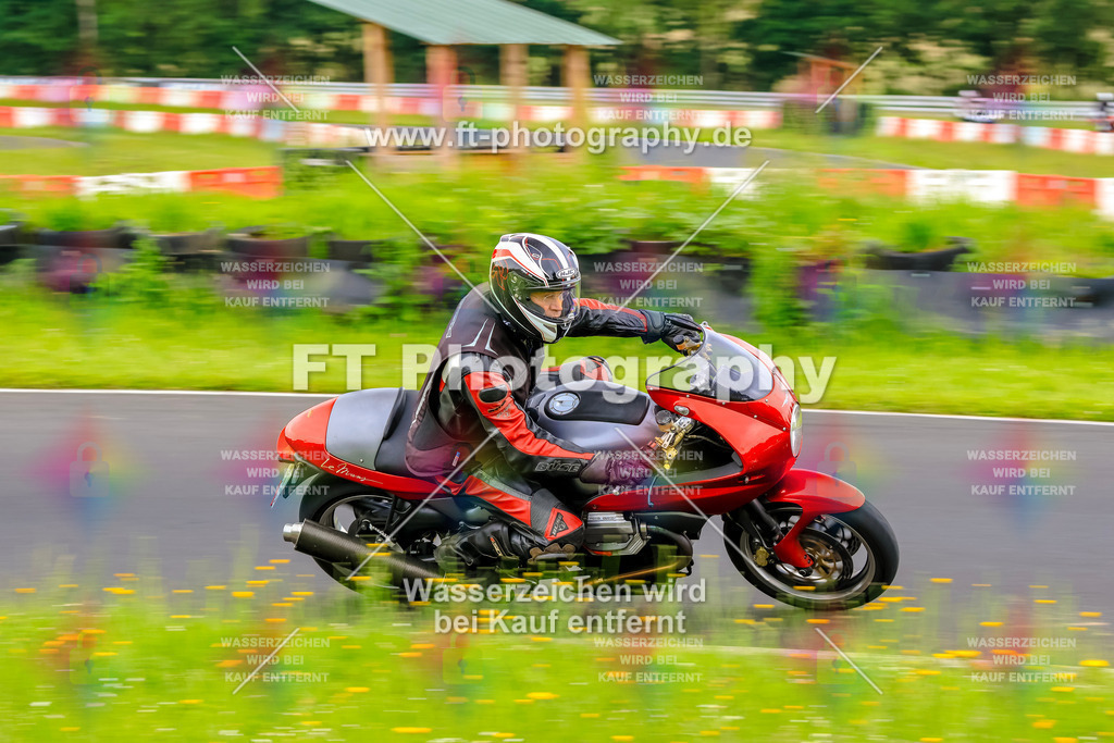 VBK-7583 | Hier findet Ihr Bilder von Touristenfahrten auf der Nürburgring Nordschleife oder von anderen Veranstaltungen die ich besucht habe. Viel Spass beim Durch Schauen 