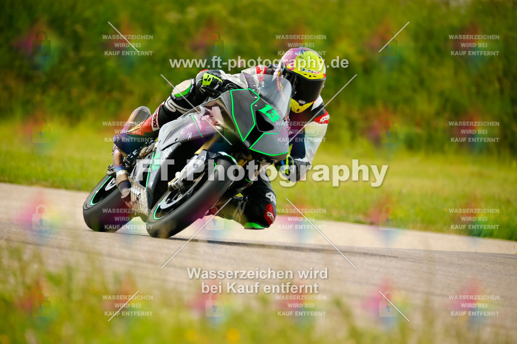 _MOT1203 | Hier findet Ihr Bilder von Touristenfahrten auf der Nürburgring Nordschleife oder von anderen Veranstaltungen die ich besucht habe. Viel Spass beim Durch Schauen 