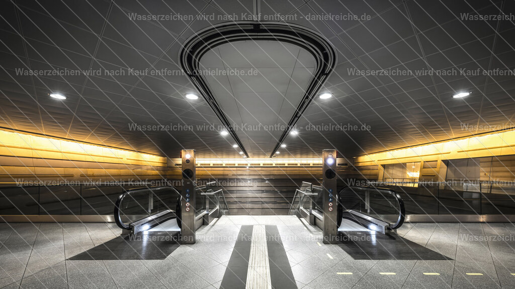 Hauptbahnhof Leipzig Zugang zur Gleisebene S-Bahn-Tunnel Eingang Willy-Brand-Platz | Hauptbahnhof Leipzig Zugang zur Gleisebene S-Bahn-Tunnel Eingang Willy-Brand-Platz - Realisiert mit Pictrs.com
