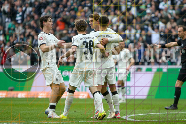 04.04.2026, GER, Fussball, Herren, 1. BL, Saison 2025/2026, Borussia Mönchengladbach - 1. FC Heidenheim | Franck Honorat (Borussia Mönchengladbach) Torjubel, jubelt mit seiner Mannschaft nach dem Treffer zum 2:2 