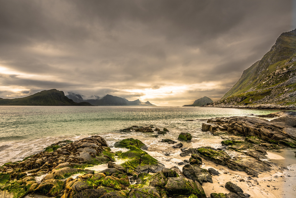 lofoten_tag04-174 | <div id="allefotografen-seal-verified-green"></div><script src="https://www.allefotografen.de/956728/seal-verified-green/seal.js" async="async"></script> - Realisiert mit Pictrs.com