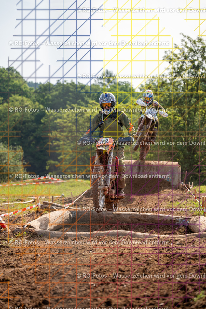 Wolfshausen 4 Lauf -323 | Sportfotografie von RO-Fotos: Motorsport, Motocross, Enduro, Laufveranstaltungen und Triathlon. Professionelle Fotos von Sportlern und Events. - Realisiert mit Pictrs.com