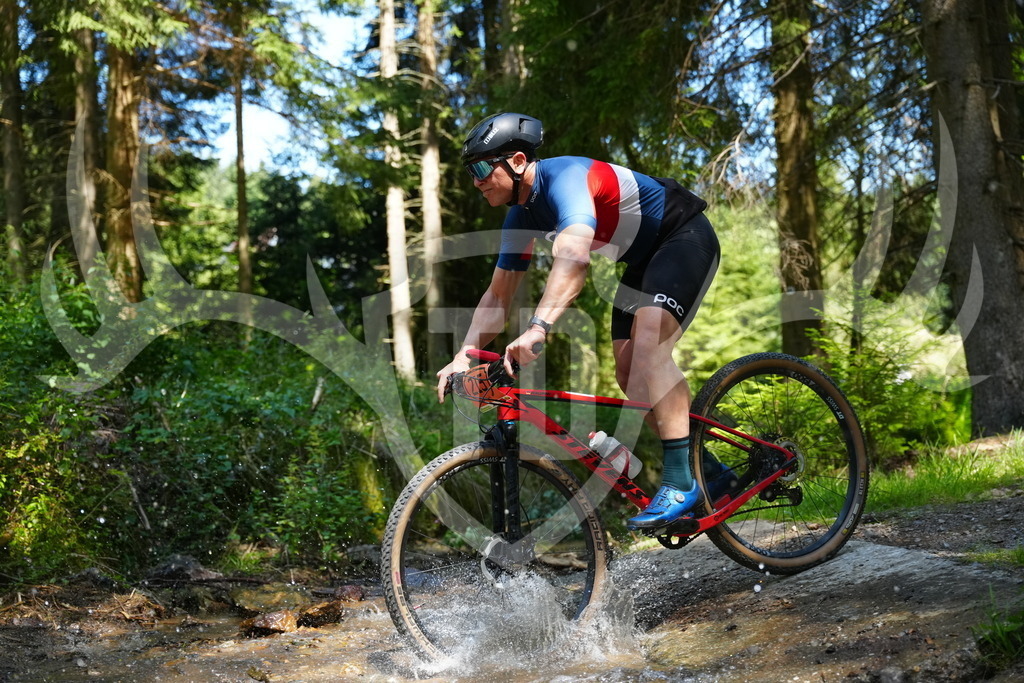 FC101743 | Fotogalerie der Treibjagd im Dunkelwald - Dein MTB Etappenrennen im Erzgebirge - Realisiert mit Pictrs.com