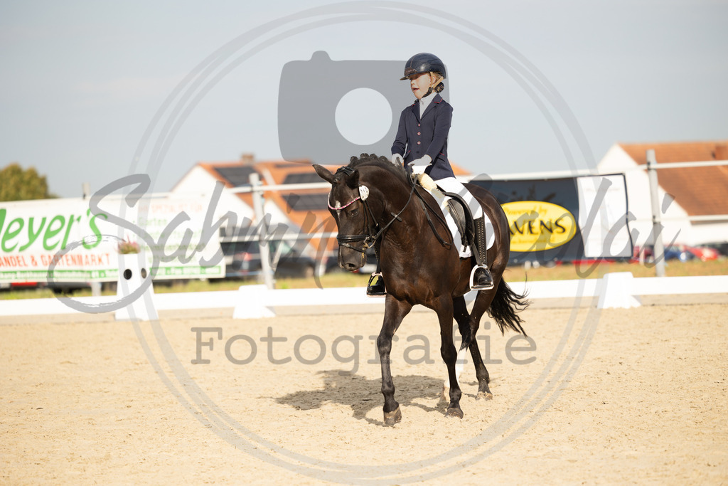 994A1053 | sabrinanicolaifotografie - Realisiert mit Pictrs.com