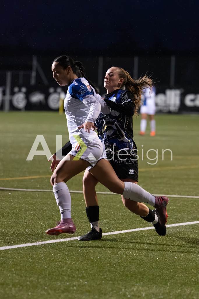 Fußball I Frauen I Saison 2025-2026 I AXA Women's Super League | Women I 14. Spieltag I Grasshoppers Club Zürich - FC Zürich I 14.02.2026 | 11 Noémie Potier (CH) (GC Zürich) – Angriff - Foulspiel Elfmeter - Realisiert mit Pictrs.com
