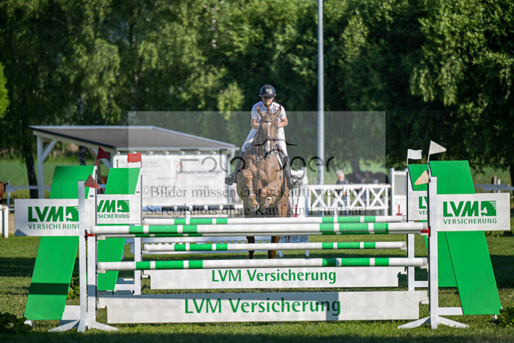 Reitturnier Voxtrup | Entdecke hochwertige Reitturnierfotos von Foto Oger. Professionell, emotional und authentisch – jetzt Lieblingsmomente im Shop bestellen.Deutschlandweite Turnierfotografie. - Realisiert mit Pictrs.com