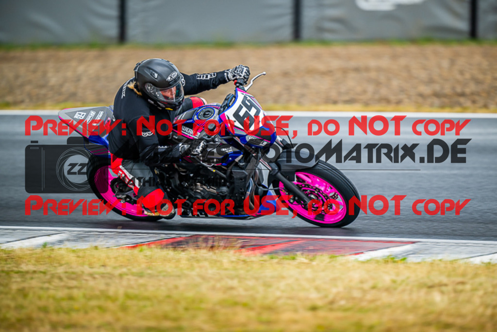 MaZZes_FotoMatrix_220625_6978 | TWINCUP