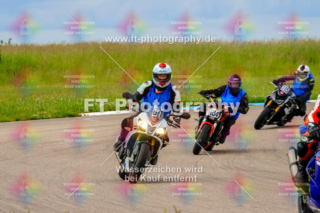 MotoTeam-2383 | Hier findet Ihr Bilder von Touristenfahrten auf der Nürburgring Nordschleife oder von anderen Veranstaltungen die ich besucht habe. Viel Spass beim Durch Schauen 