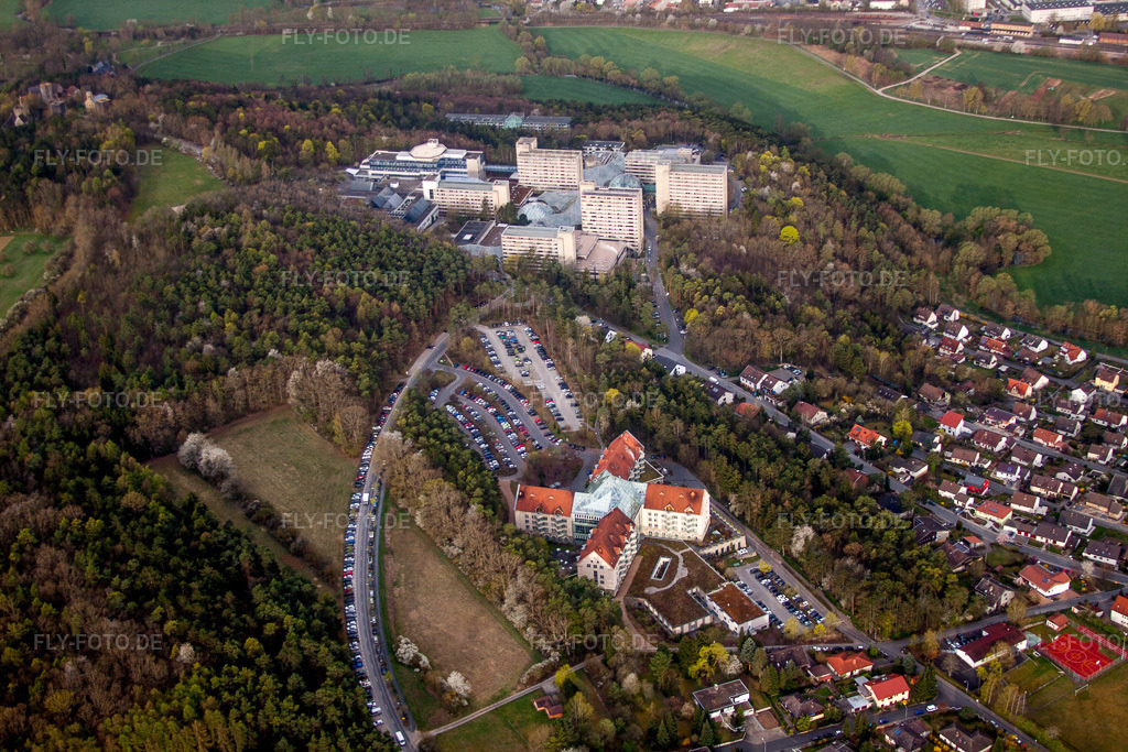 Luftbild: Klinikgelände des Krankenhauses Neurologische Klinik Bad Neustadt an der Saale im Ortsteil Herschfeld in Bad Neustadt an der Saale im Bundesland Bayern in Deutschland. Foto: IMG_63947.jpg vom 04.04.2014 durch Werner Riehm/FLY-FOTO.de