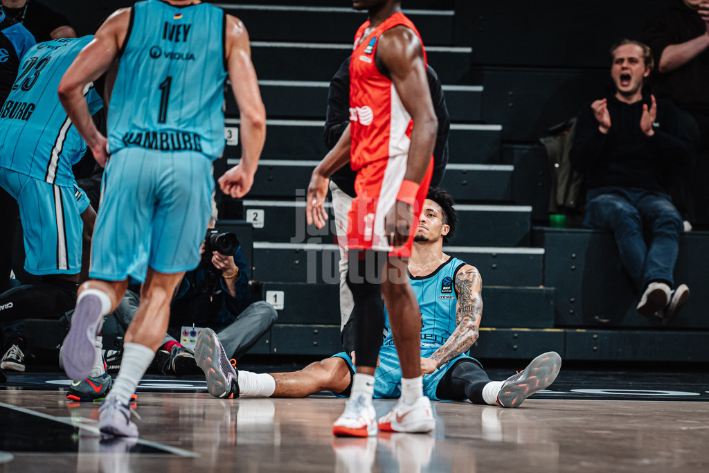 Basketball | Männer | Saison 2024/2025 | BKT EuroCup | Veolia Towers Hamburg vs. Hapoel Bank Yahav Jerusalem | 17.12.2024 | Jaizec Lottie (#4, Veolia Towers Hamburg)