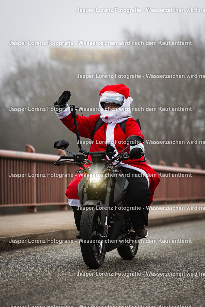 X-Mas Ride I Kiel I 2025 | Jasper Lorenz Fotografie - Realisiert mit Pictrs.com
