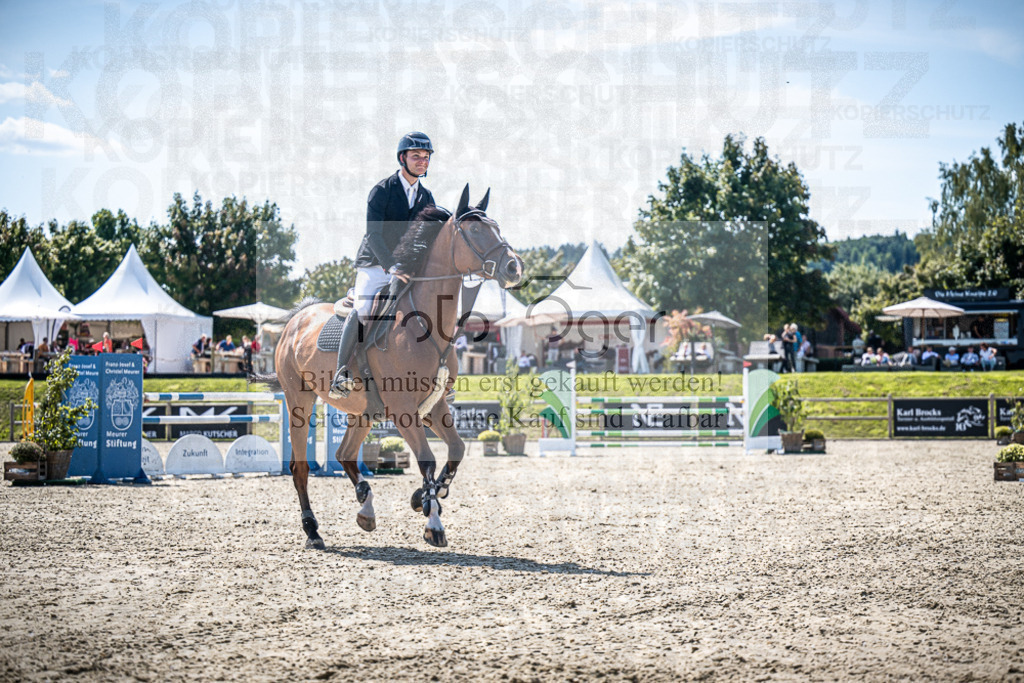 DOS_3914 | Entdecke hochwertige Reitturnierfotos von Foto Oger. Professionell, emotional und authentisch – jetzt Lieblingsmomente im Shop bestellen.Deutschlandweite Turnierfotografie. - Realisiert mit Pictrs.com