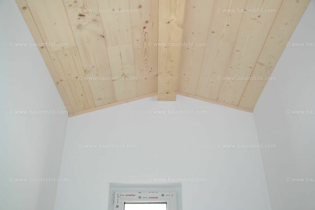 bib-lg13-holzbau-ausbau-0184 | Nach LV-Leistungsgruppen sortierte Detailfotos über den Bau eines Hauses. Alle Hausbau-Bilder direkt vom Urheber und Autor der Website Haus-Selber-Bauen.com